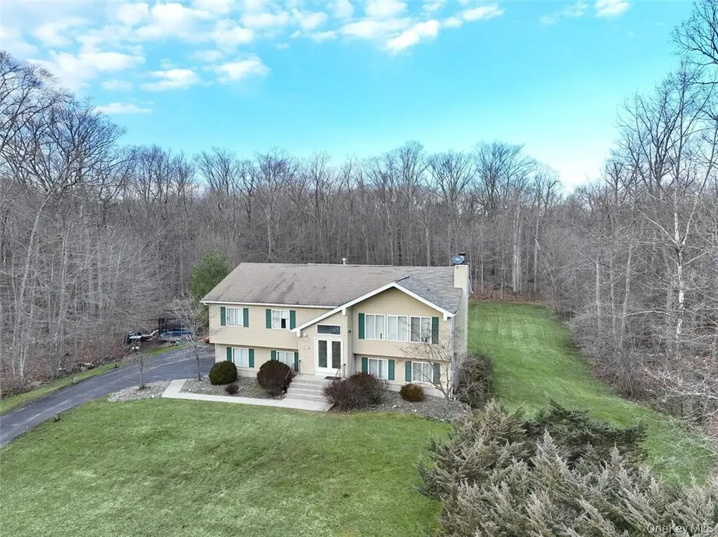 9 Aron Court Spring Valley NY 10977