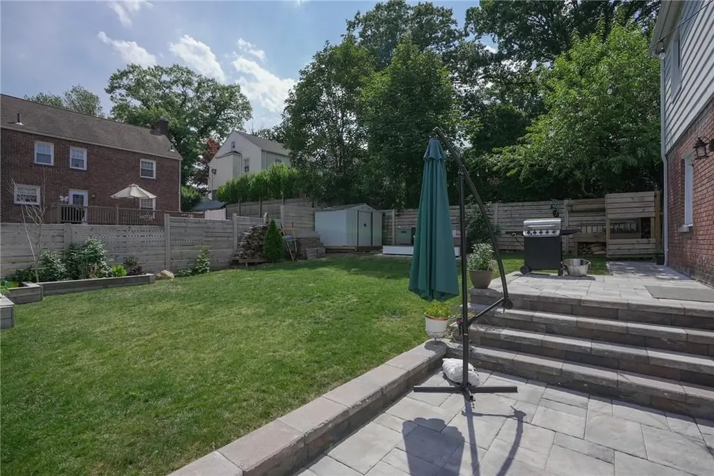 9 Aka 11 Regent Place Yonkers NY 10710