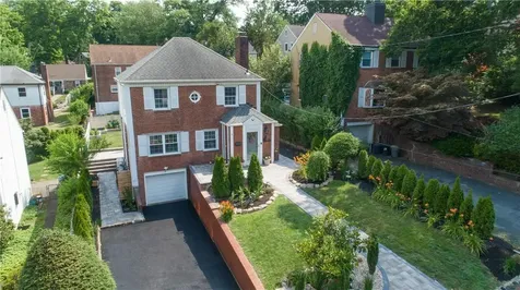 9 Aka 11 Regent Place Yonkers NY 10710