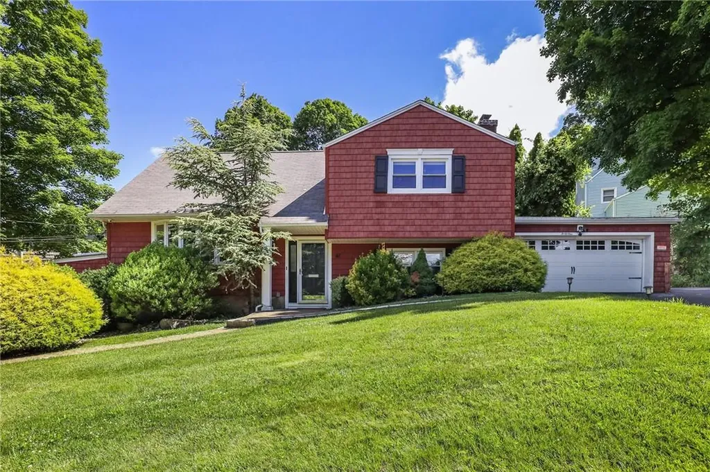 41 Pamela Lane Valhalla NY 10595