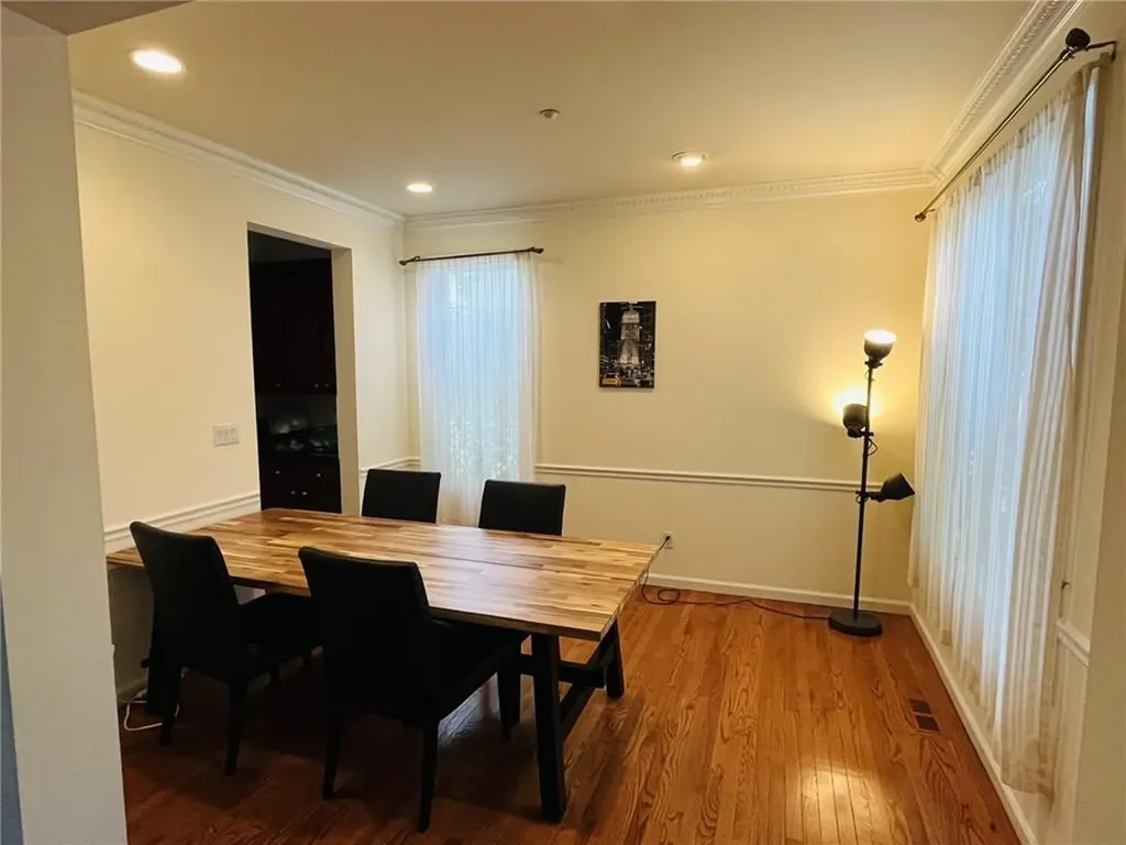 86 Legacy Circle White Plains NY 10603