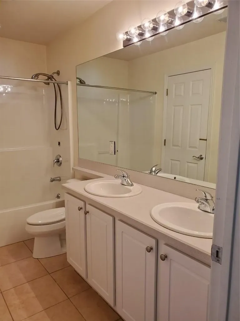 86 Legacy Circle White Plains NY 10603