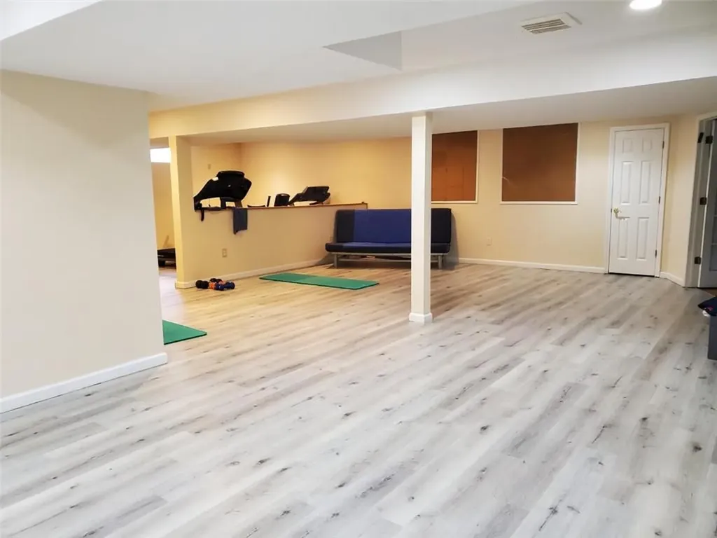 86 Legacy Circle White Plains NY 10603