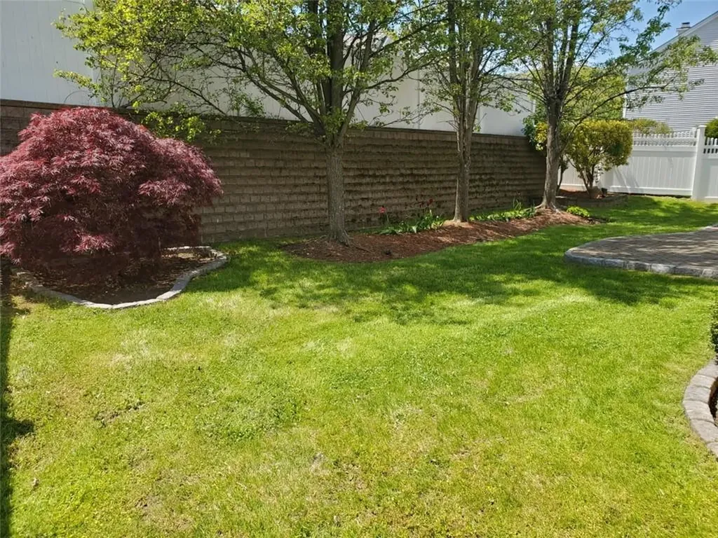 86 Legacy Circle White Plains NY 10603