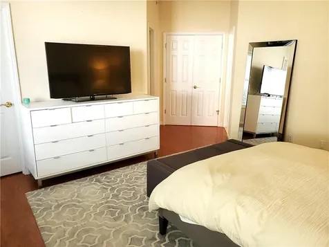 86 Legacy Circle White Plains NY 10603