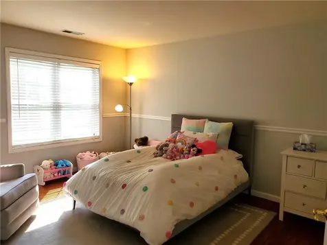 86 Legacy Circle White Plains NY 10603
