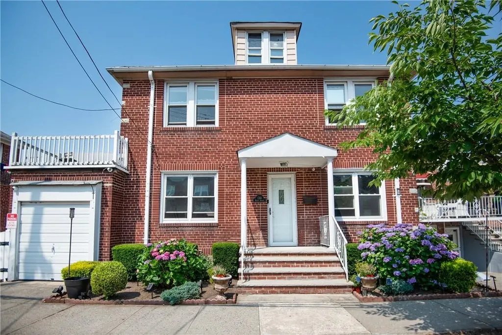 1361 Merry Avenue Bronx NY 10461