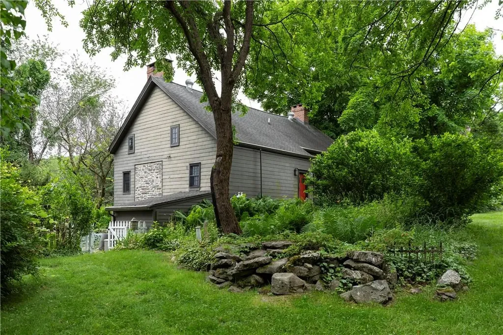 50 Conklin Hill Road Milton NY 12547