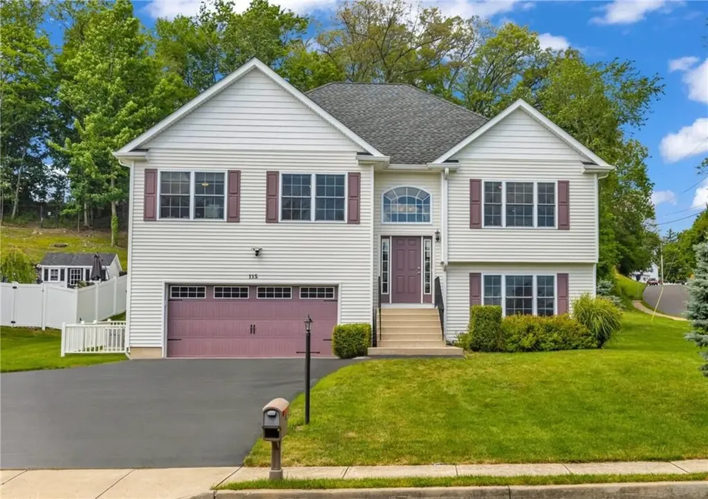 115 Logans Way Maybrook NY 12543