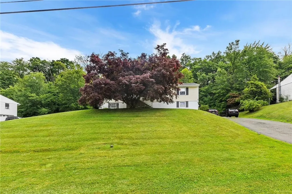 33 Saint Michaels Terrace Carmel NY 10512