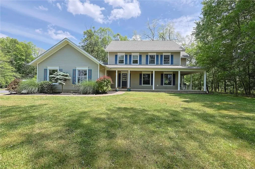 346 Gardnerville Road New Hampton NY 10958