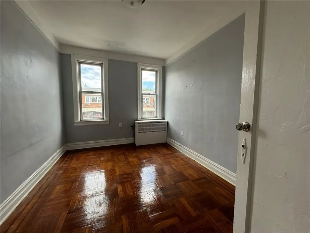 2039 Continental Avenue Bronx NY 10461