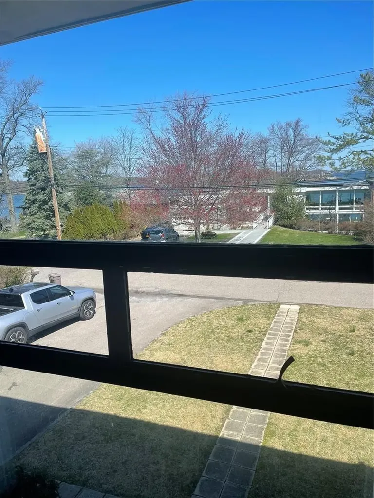 76 Echo Bay Drive New Rochelle NY 10805