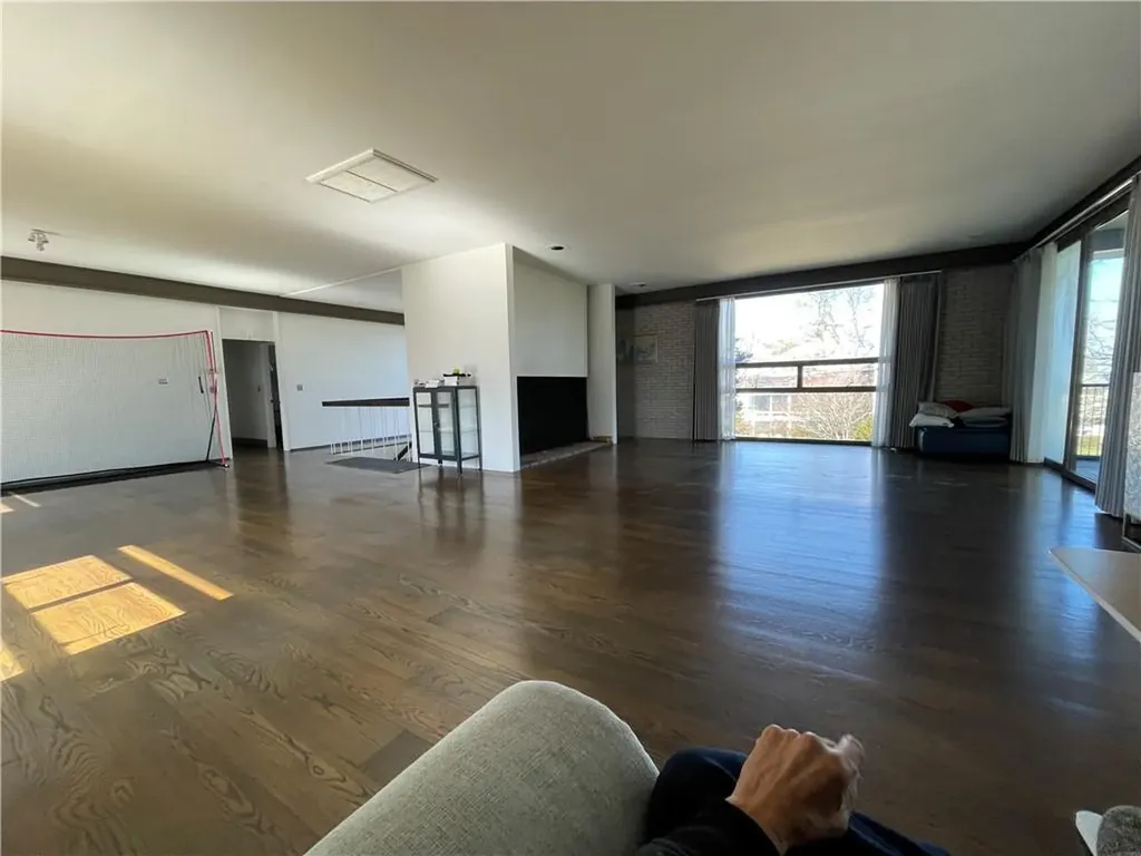 76 Echo Bay Drive New Rochelle NY 10805