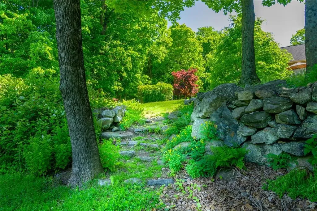 614 Bedford Road Armonk NY 10504