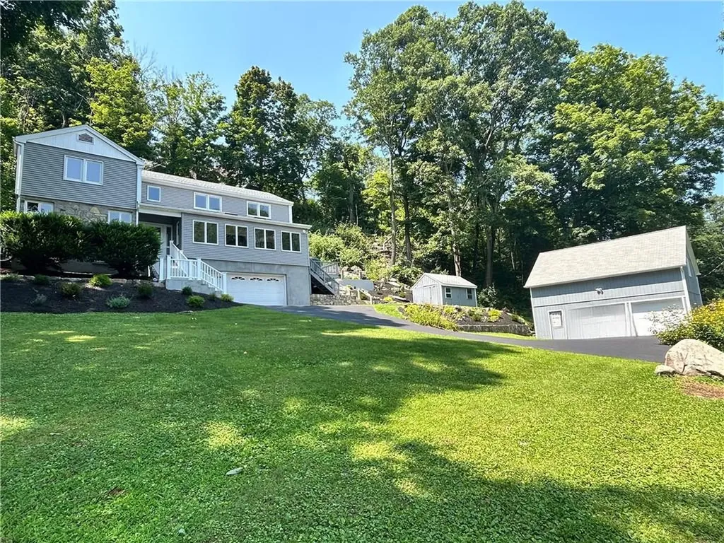 45 Ellen Avenue Mahopac NY 10541