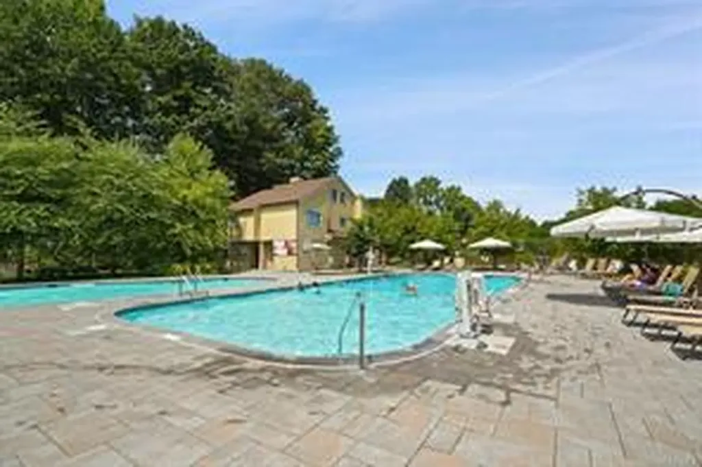 58 Fox Run South Salem NY 10590