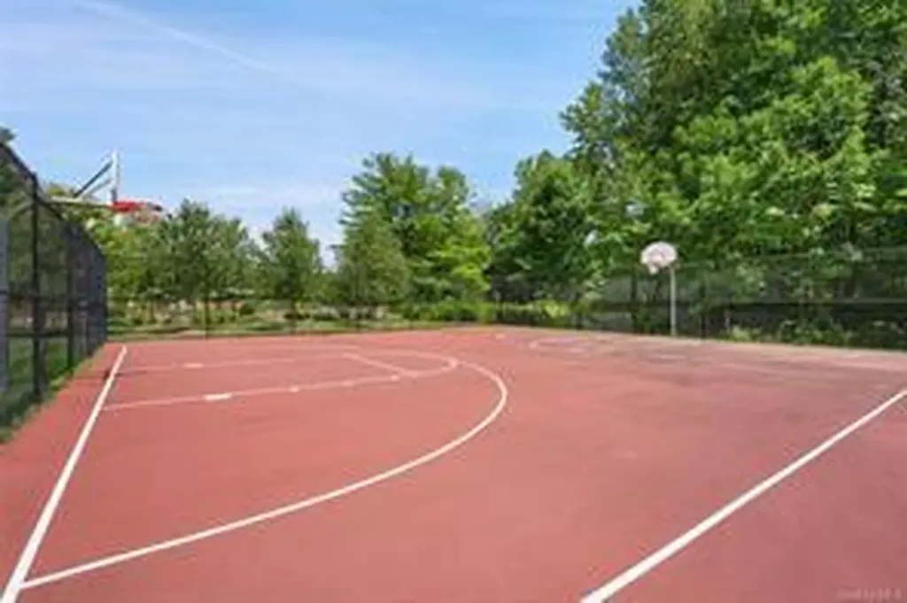 58 Fox Run South Salem NY 10590
