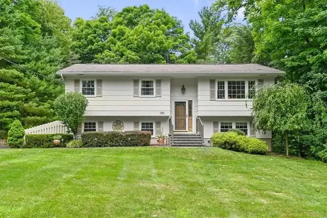 3655 Cooper Street Mohegan Lake NY 10547