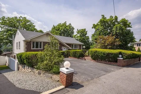 148 Brewster Avenue Yonkers NY 10701