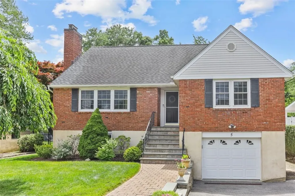 5 W End Place Harrison NY 10528