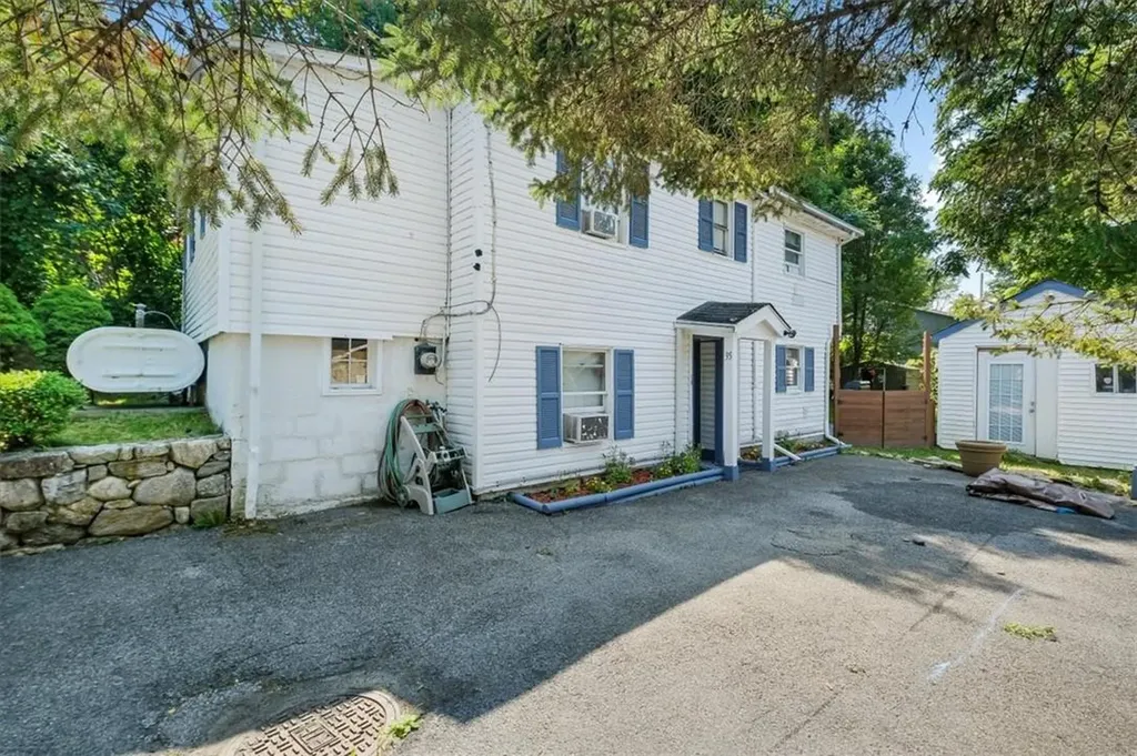 35 Stanwich Road Carmel NY 10512