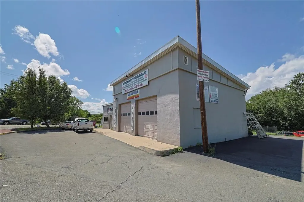 2217 + 2219 State Route 208 Montgomery NY 12549