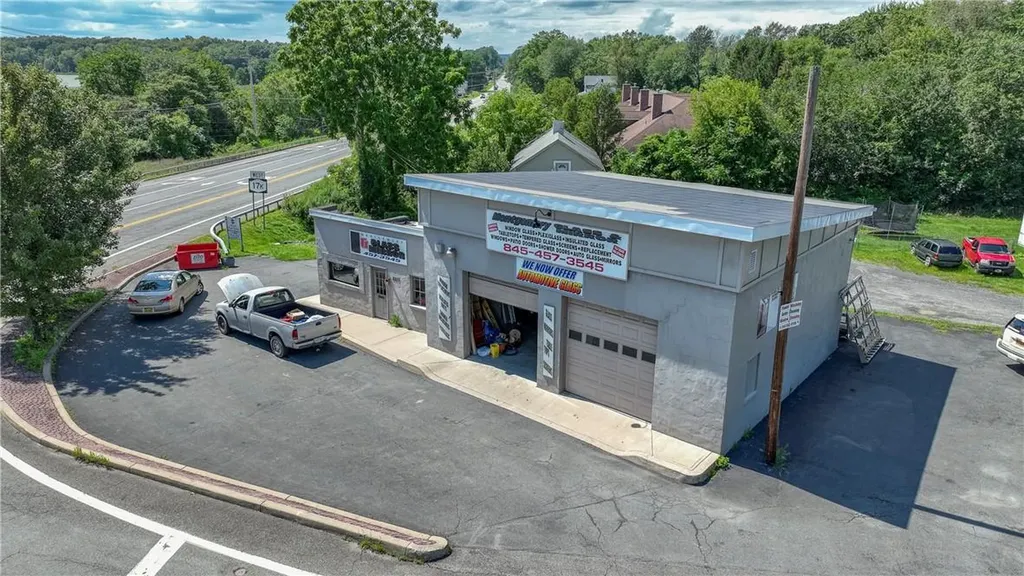 2217 + 2219 State Route 208 Montgomery NY 12549