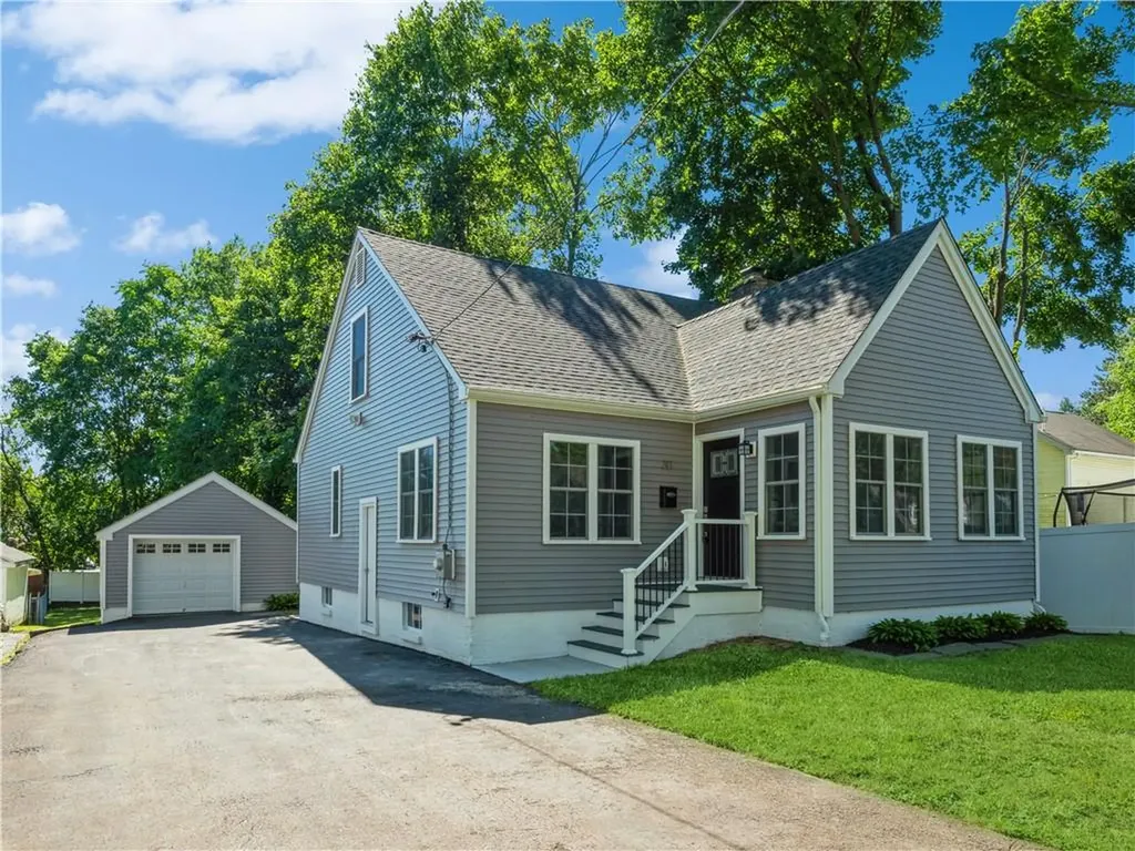 30 Lakeview Avenue Poughkeepsie NY 12601
