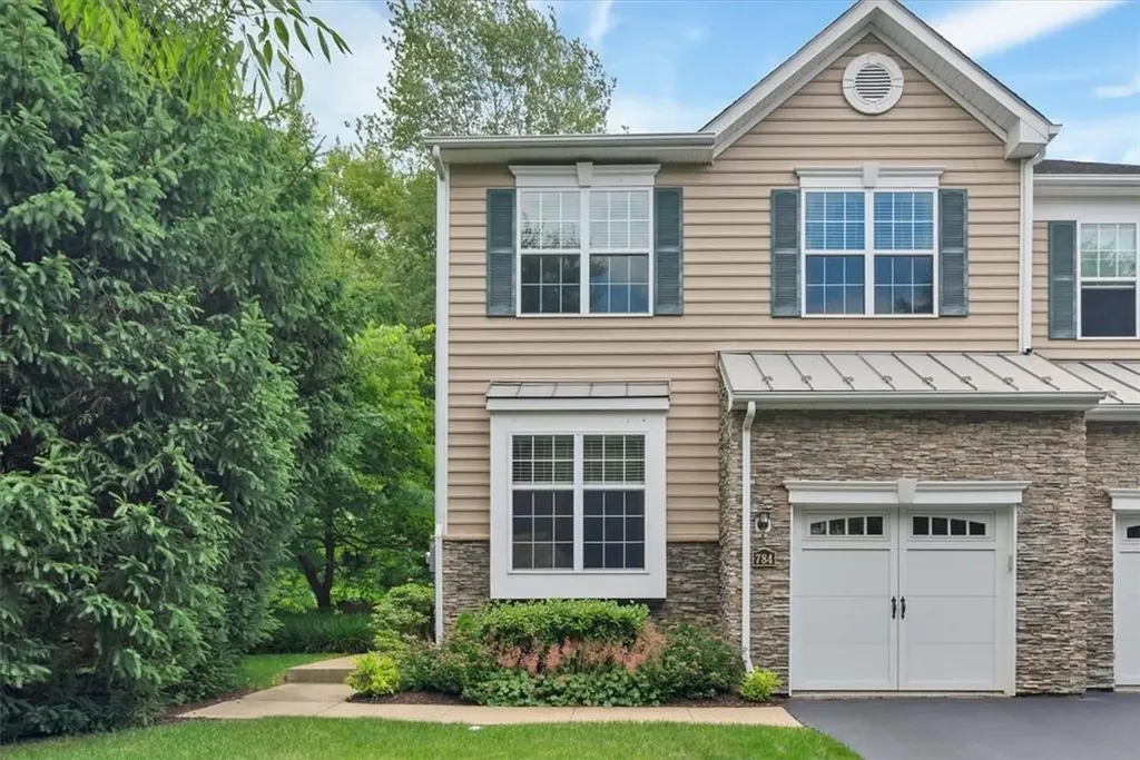 784 Huntington Drive Fishkill NY 12524