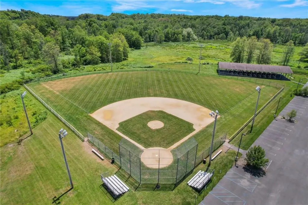 422 M And M Road Middletown NY 10940