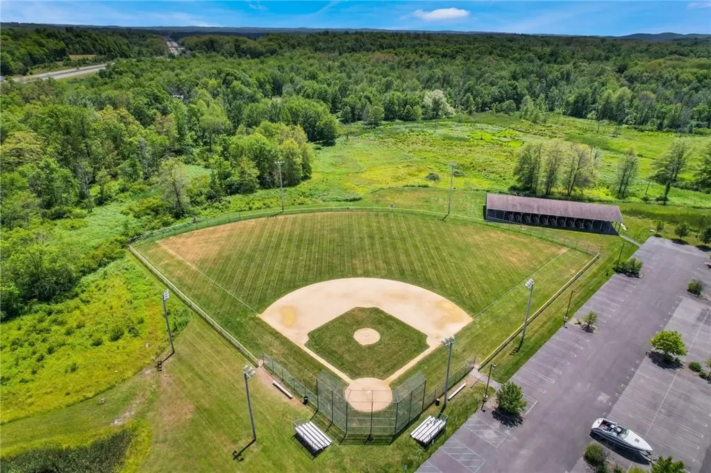 422 M And M Road Middletown NY 10940