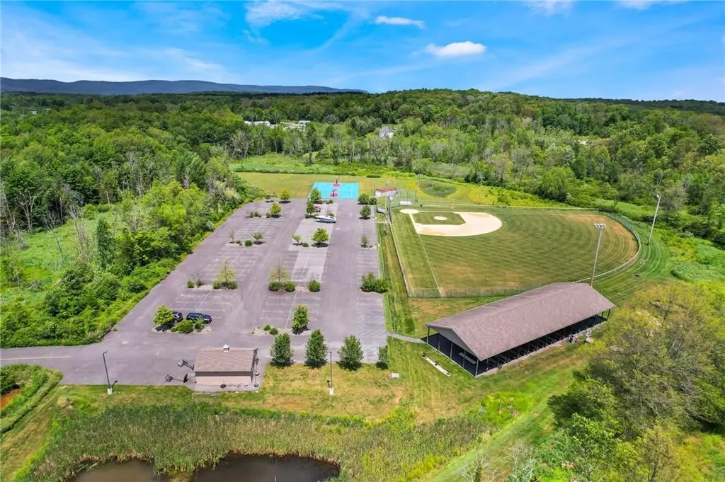 422 M And M Road Middletown NY 10940