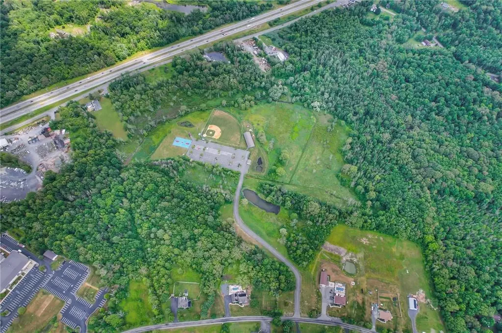 422 M And M Road Middletown NY 10940