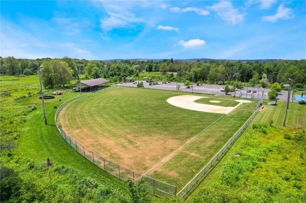 422 M And M Road Middletown NY 10940