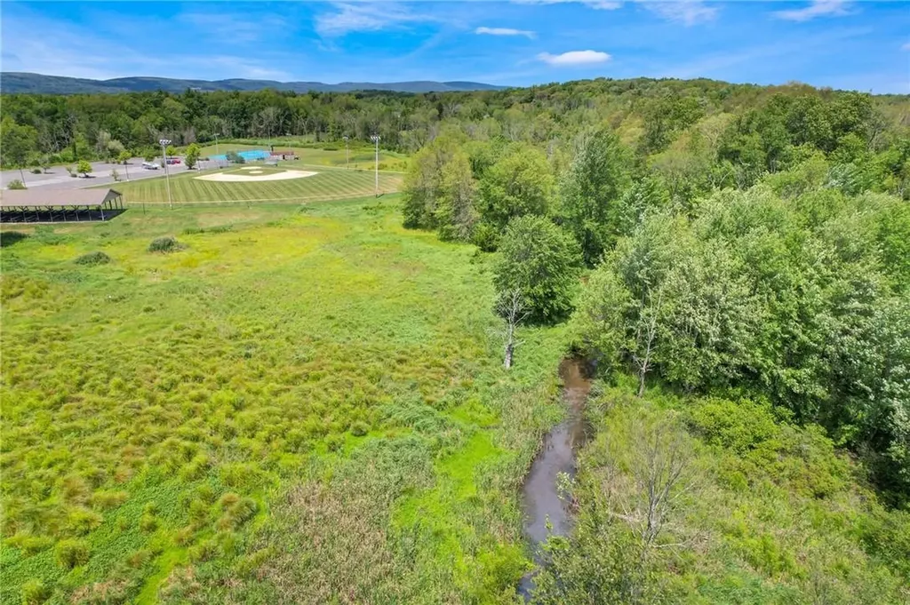 422 M And M Road Middletown NY 10940