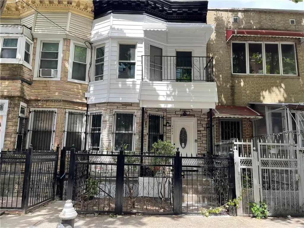 1405 Nelson Avenue Bronx NY 10452