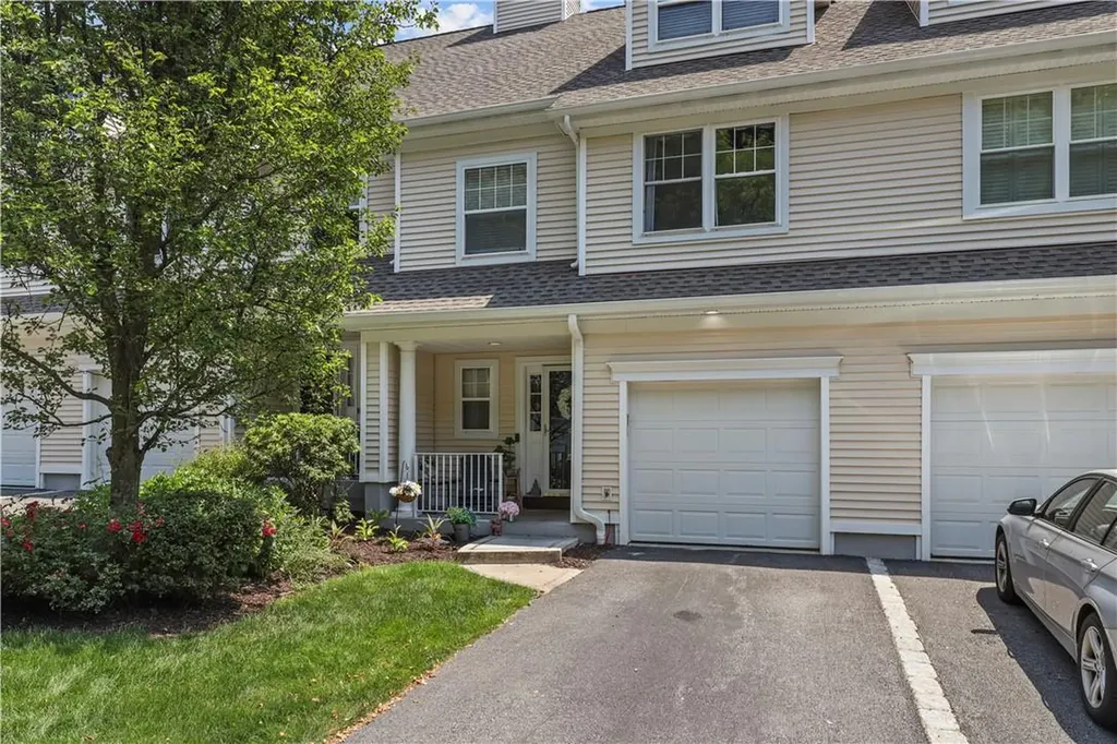 97 Hillcrest Lane Peekskill NY 10566