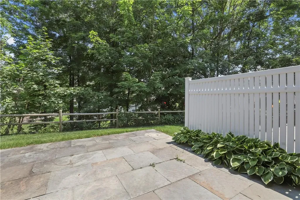 97 Hillcrest Lane Peekskill NY 10566