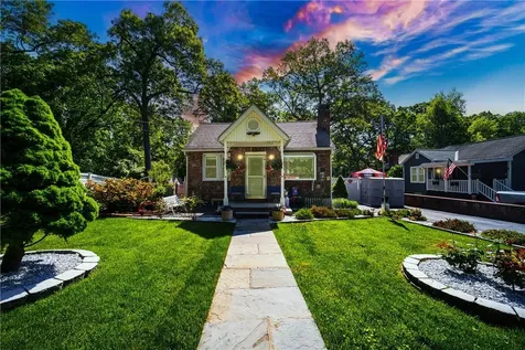 55 Hollowbrook Lane Cortlandt Manor NY 10567