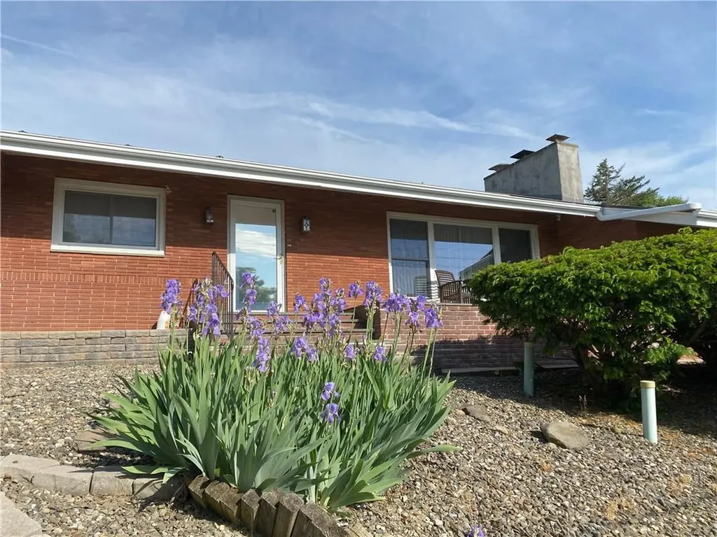 25 Cochran Hill Road Poughkeepsie NY 12603