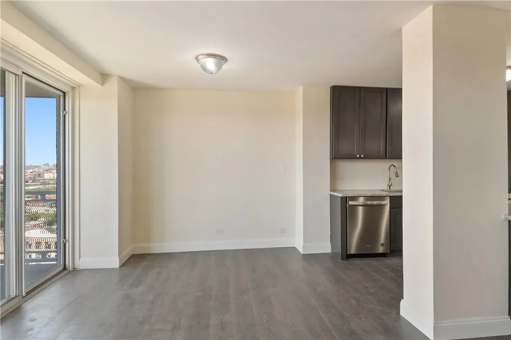 880 Boynton Avenue Bronx NY 10473