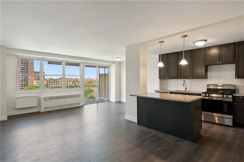 880 Boynton Avenue Bronx NY 10473