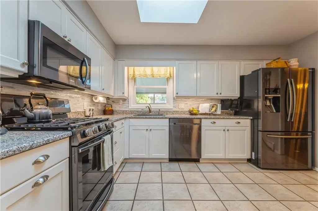 31 Southpark Drive Garnerville NY 10923