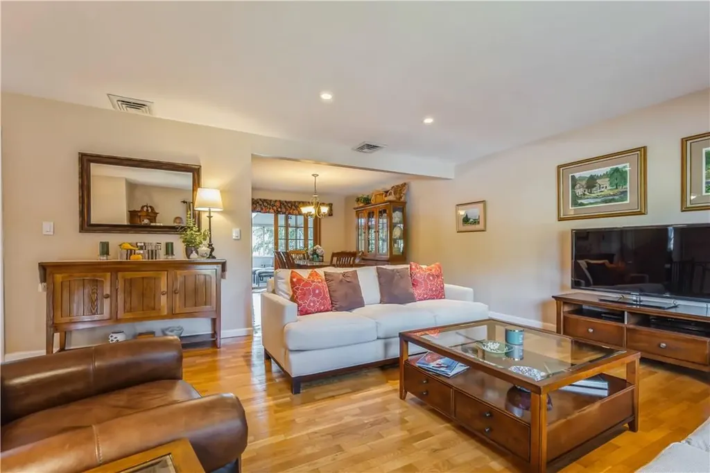 31 Southpark Drive Garnerville NY 10923