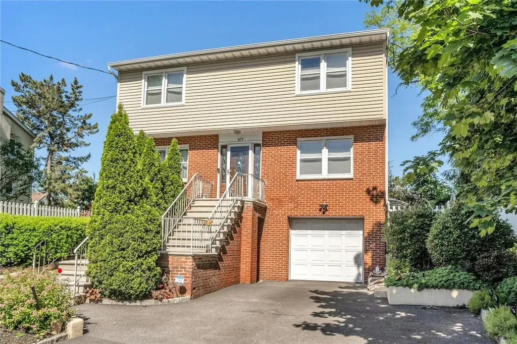 679 White Plains Road Eastchester NY 10709
