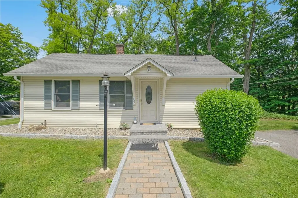 121 & 125 Union Valley Road Mahopac NY 10541