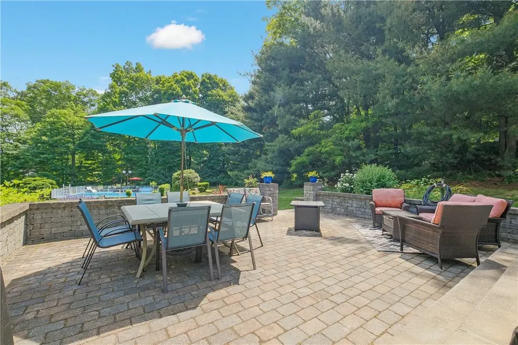 121 & 125 Union Valley Road Mahopac NY 10541