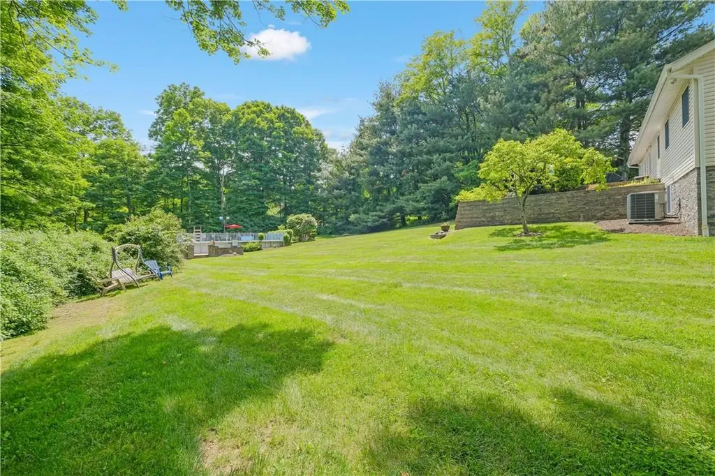 121 & 125 Union Valley Road Mahopac NY 10541