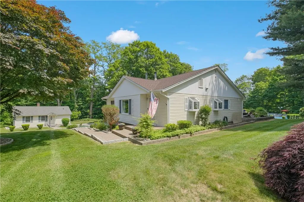 121 & 125 Union Valley Road Mahopac NY 10541